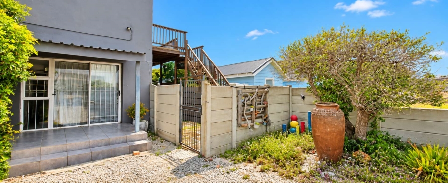 5 Bedroom Property for Sale in Kleinbaai Western Cape